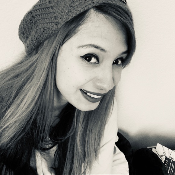 Meet The Posher Other - Meet Your Posher, Sabrina ❤️🌼